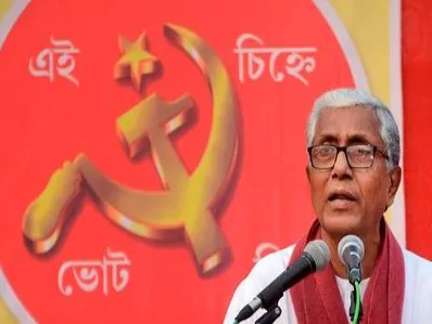 Out of sarkar, Manik and wife live in CPM office - Sakshi