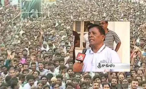 Srikakulam district people are supporting to  MPs hunger strike - Sakshi