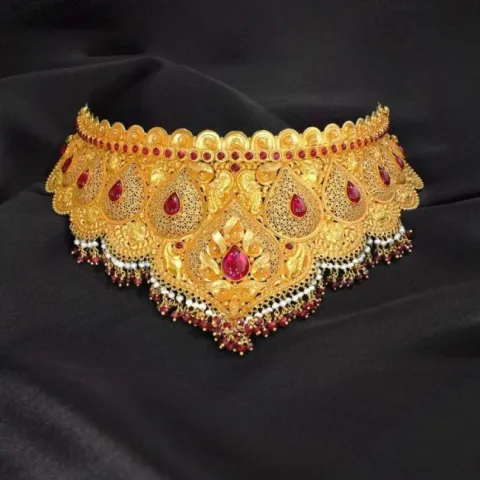 Gold tops 32K-mark on firm global cues, jeweller buying - Sakshi