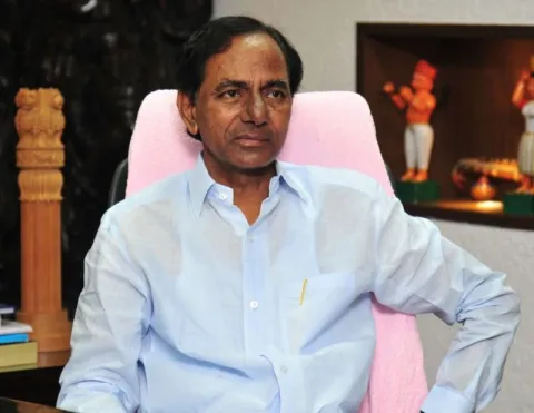 KCR to meet Deve Gowda today - Sakshi