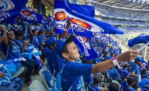 Mumbai Indians to Be Cheered by Special Set of Fans For Game Against Delhi Daredevils - Sakshi