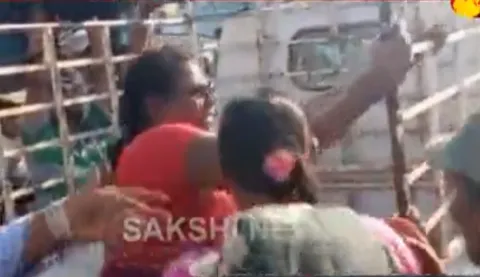  YSRCP leaders arrest on AP bandh - Sakshi