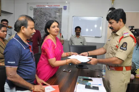 Jeevitha Rajashekar Lodges Complaint Against Social Activist Sandhya - Sakshi