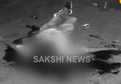 Visakhapatnam Rowdy sheeter murdered - Sakshi