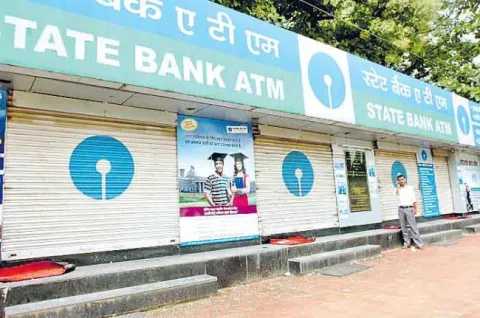 No cash in ATM at Hyderabad - Sakshi
