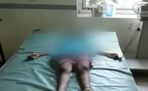 Two little girls died due to wall collapsed in medchal - Sakshi