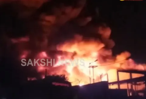 Fire Accident at Rubber Factory in Patancheru - Sakshi