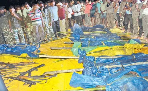  Maoists Killed In An Encounter At Gadchiroli - Sakshi