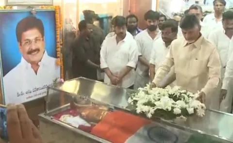 Chandrababu pays tributes to Anam Vivekananda Reddy - Sakshi
