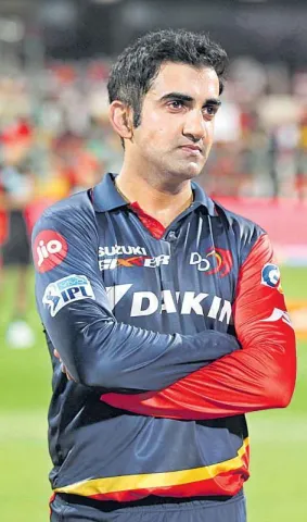  Gambhir Steps Down As Delhi Daredevils Captain  - Sakshi