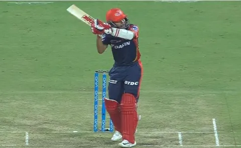 Prithvi Shaw become the next Sachin Tendulkar - Sakshi