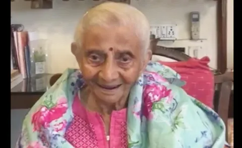 Amitabh Bachchan Shares a 103 Old Woman Video - Sakshi