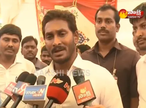 YS Jagan Slams Chandrababu Over Passenger Boat capsize - Sakshi