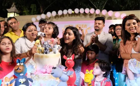 MS Dhoni, CSk Players Attend Raina Daughter Birthday In Delhi - Sakshi