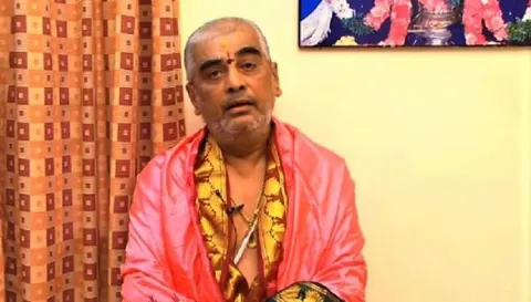 Chief priest Ramana Deekshitulu Slams TTD Board - Sakshi