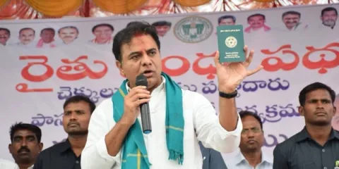 Rythu Bandhu Scheme-KTR Distribution Rythu Bandhu Cheques In Sircilla - Sakshi
