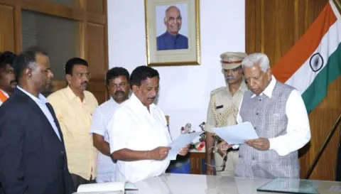 Karnataka Governor Appoints BJP MLA KG Bopaiah As Pro-Tem Speaker - Sakshi