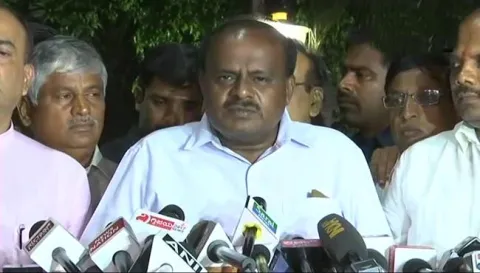 Kumaraswamy Says We Decide Cabinet Discussion With Congress - Sakshi