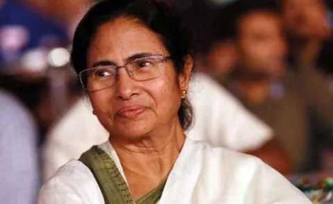 Mamata Banerjee Respond On Yeddyurappa Resignation - Sakshi