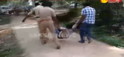 Police arrested village people over aqua food pipe line construction issue - Sakshi