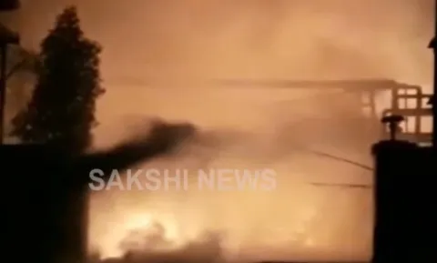 Fire Accident at Exel Rubber Ltd Company in Sangareddy - Sakshi