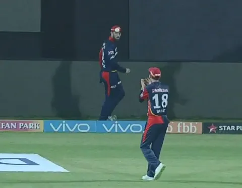 Rohit Sharma Stunned by Maxwell fielding - Sakshi