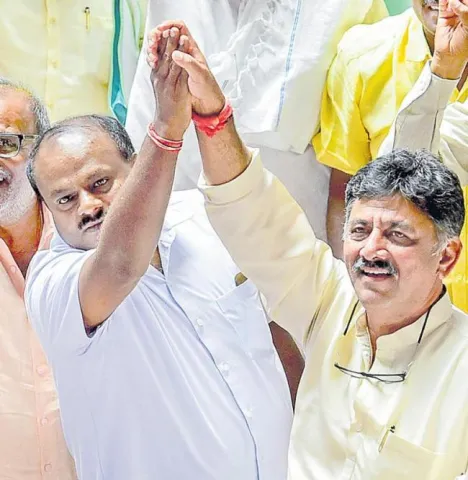 No rotational CM arrangement with Congress Says HD Kumaraswamy - Sakshi