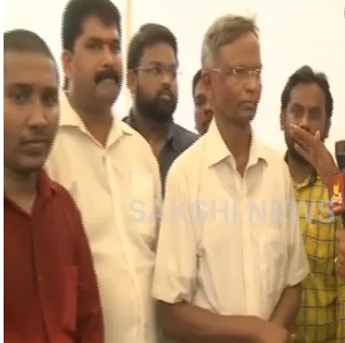 YSRCP MP Varaprasad slams AP CM over  Lord Venkateswara Swamy ornaments - Sakshi