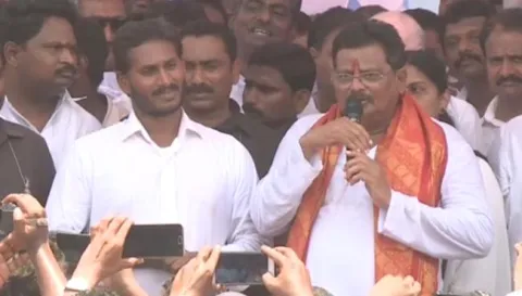 TDP EX MLA RanganathaRaju Joined YSRCP - Sakshi