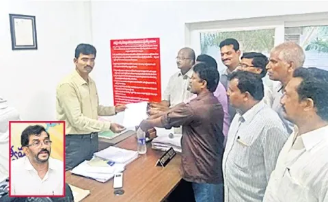 Police files complaint against Minister Somireddy in Guntur District - Sakshi