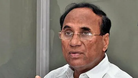 Karimnagar Court Orders Issued To AP Speaker Kodela - Sakshi