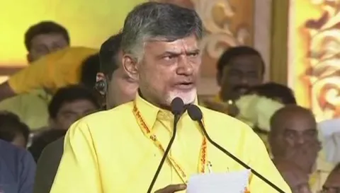 Chandrababu demands Bharat Ratna for TDP founder NTR  - Sakshi