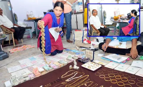 Transport Department attendant has Rs 100 crore assets, comes under ACB scanner - Sakshi
