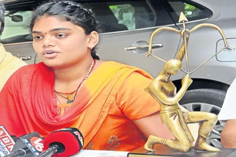 Archery Player Jyothi Surekha Comments On His Coche And Sports Authorities - Sakshi