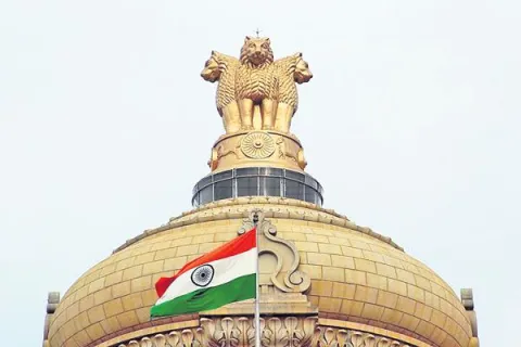 AP govt transfers 21 IAS officers in major reshuffle - Sakshi