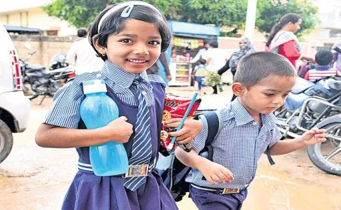 Schools in Telangana to reopen on June 1st - Sakshi