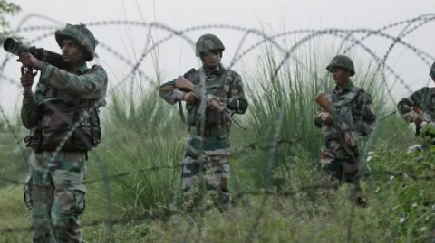 Army foils infiltration bid in Jammu Kashmir, kills 6 militants - Sakshi