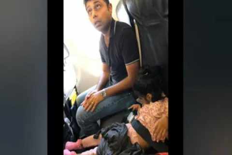 Indian couple forced to deplane by Scoot Airlines - Sakshi