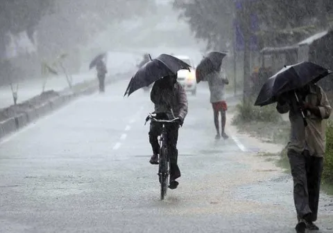 Heavy Rain Wreaks Havoc in Northeast - Sakshi