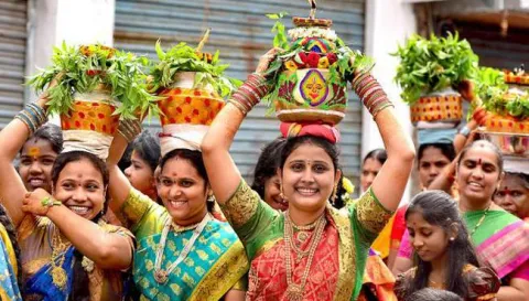 Telangana Bonalu 2018 To Begin From 15 July Says Talasani - Sakshi