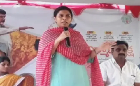 Bhuma Akhila Priya Sensational Comments on Modi Government - Sakshi