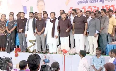 YSRCP Vanchanapai Garjanas in Nellore - Sakshi