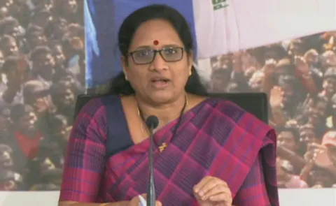 Vasireddy Padma Slams Chandrababu Neglects Call Money Case - Sakshi