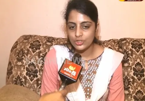Skating Player  Ruchika Jain files harassment case on her husband  - Sakshi