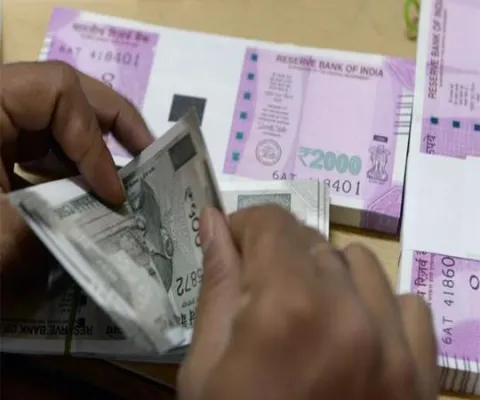 EPFO plans to hike minimum pension to two thousand rupees - Sakshi