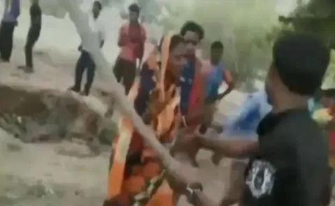 couple brutally beaten up in Jharkhand video goes viral - Sakshi