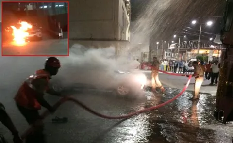 Fire accident in car at tirumala - Sakshi