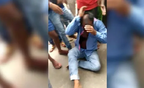 Union minister Jayant Sinha garlands 8 lynching convicts, faces opposition flak - Sakshi