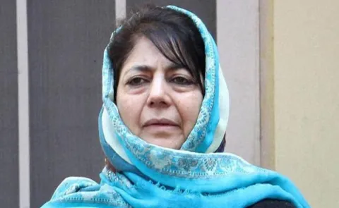 Mehbooba Mufti Strong Warning To BJP - Sakshi