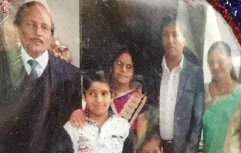 6 Of Family Commit Suicide In Jharkhand - Sakshi